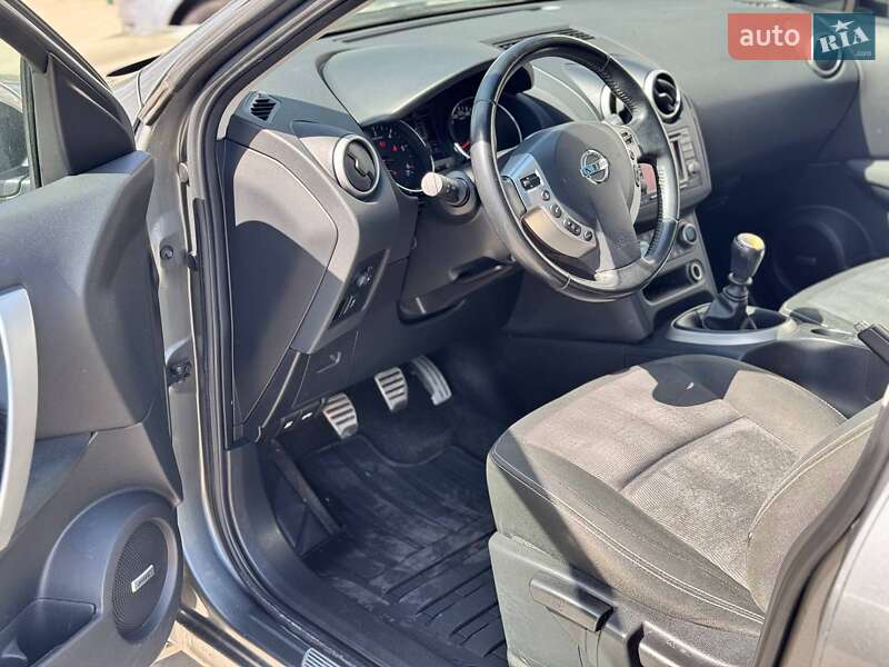 Позашляховик / Кросовер Nissan Qashqai+2 2011 в Полтаві