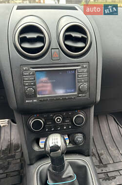 Внедорожник / Кроссовер Nissan Qashqai+2 2011 в 