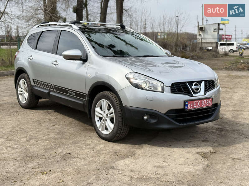 Nissan Qashqai+2 2011