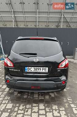 Позашляховик / Кросовер Nissan Qashqai+2 2011 в 