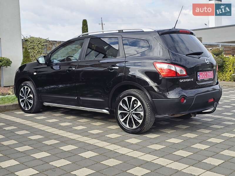 Позашляховик / Кросовер Nissan Qashqai+2 2011 в Стрию