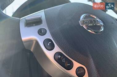 Позашляховик / Кросовер Nissan Qashqai+2 2012 в 
