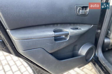 Позашляховик / Кросовер Nissan Qashqai+2 2009 в 