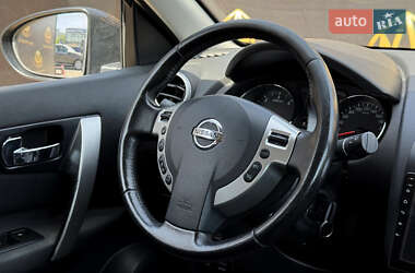 Позашляховик / Кросовер Nissan Qashqai+2 2012 в 