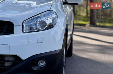 Внедорожник / Кроссовер Nissan Qashqai+2 2010 в 