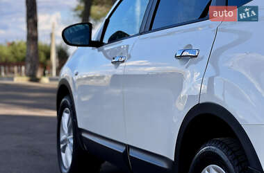 Внедорожник / Кроссовер Nissan Qashqai+2 2010 в 