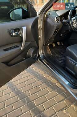 Внедорожник / Кроссовер Nissan Qashqai+2 2011 в 