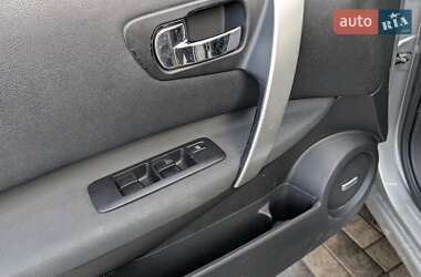 Внедорожник / Кроссовер Nissan Qashqai+2 2011 в 