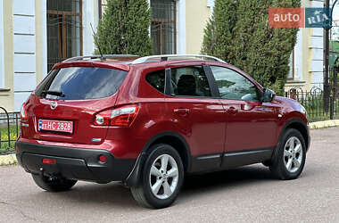 Позашляховик / Кросовер Nissan Qashqai+2 2011 в 
