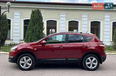 Позашляховик / Кросовер Nissan Qashqai+2 2011 в 