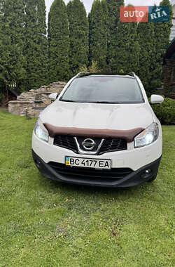 Позашляховик / Кросовер Nissan Qashqai+2 2011 в Буську