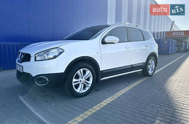 Позашляховик / Кросовер Nissan Qashqai+2 2010 в 