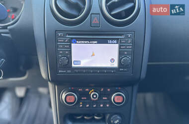 Позашляховик / Кросовер Nissan Qashqai+2 2010 в 