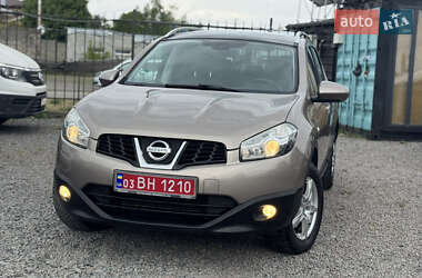 Внедорожник / Кроссовер Nissan Qashqai+2 2011 в 