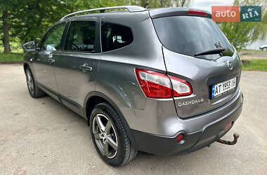 Позашляховик / Кросовер Nissan Qashqai+2 2013 в 