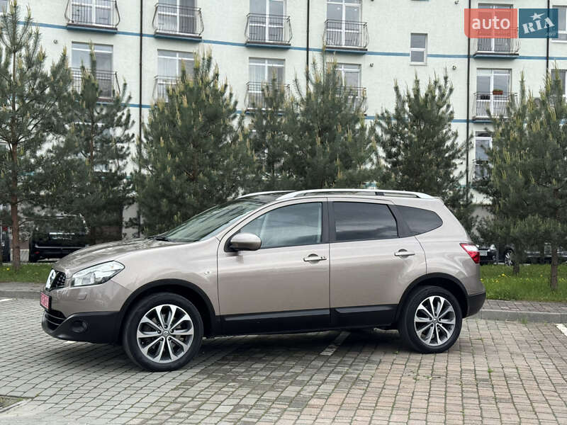 Внедорожник / Кроссовер Nissan Qashqai+2 2010 в Ивано-Франковске
