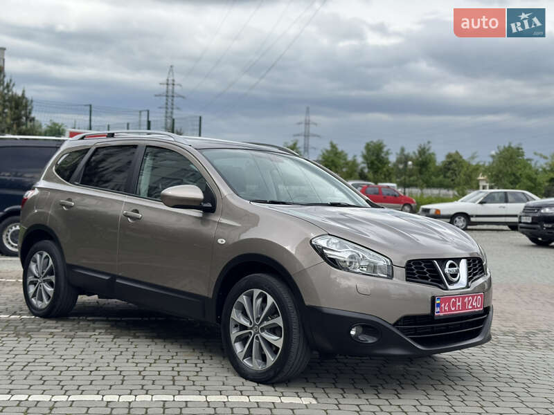 Внедорожник / Кроссовер Nissan Qashqai+2 2010 в Ивано-Франковске