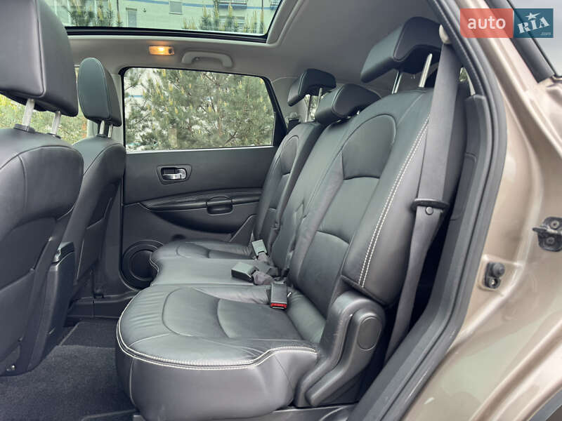 Внедорожник / Кроссовер Nissan Qashqai+2 2010 в Ивано-Франковске