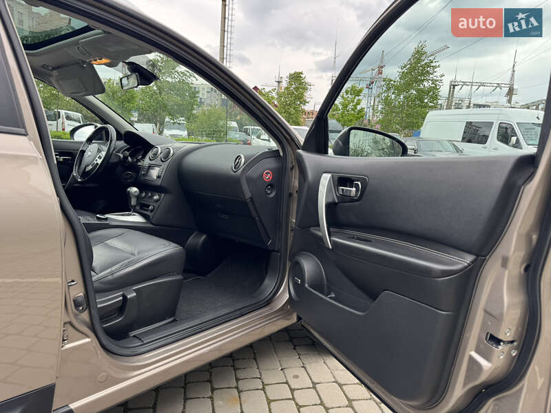 Внедорожник / Кроссовер Nissan Qashqai+2 2010 в Ивано-Франковске