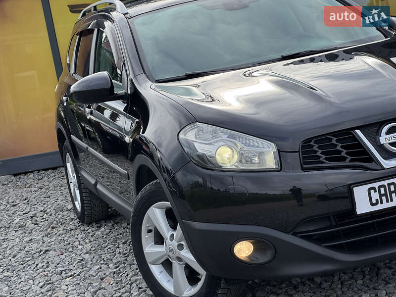 Позашляховик / Кросовер Nissan Qashqai+2 2010 в Стрию