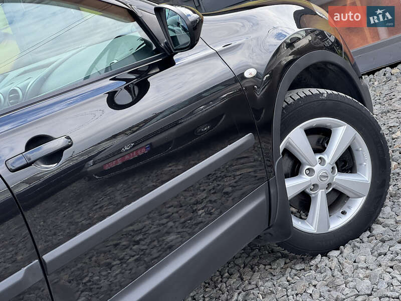 Позашляховик / Кросовер Nissan Qashqai+2 2010 в Стрию