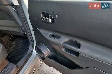 Позашляховик / Кросовер Nissan Qashqai+2 2010 в 