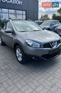 Внедорожник / Кроссовер Nissan Qashqai+2 2012 в Нововолынске