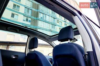 Позашляховик / Кросовер Nissan Qashqai+2 2011 в 