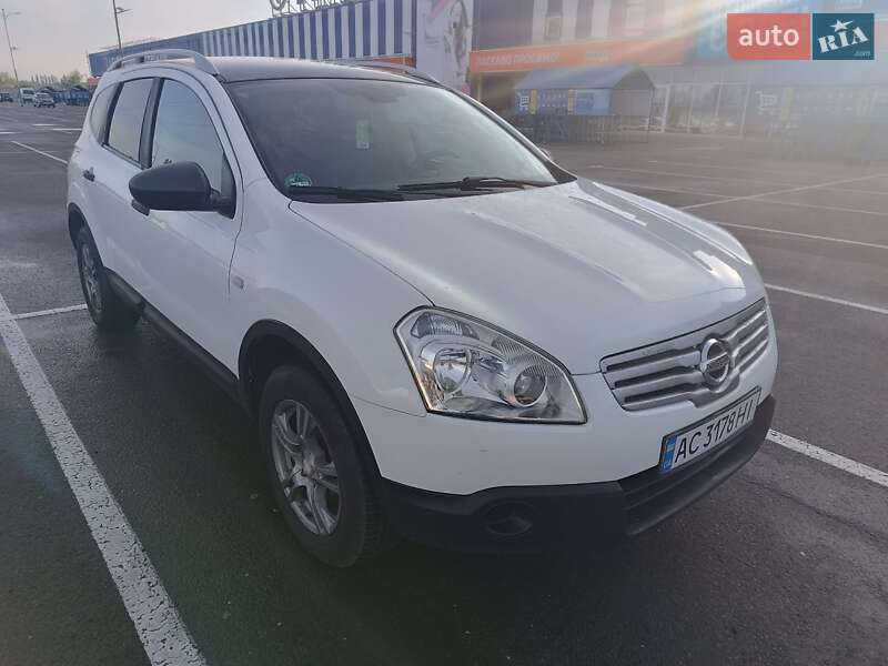Nissan Qashqai+2 2010