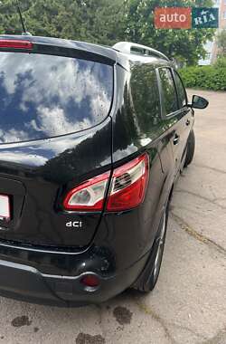 Внедорожник / Кроссовер Nissan Qashqai+2 2012 в 