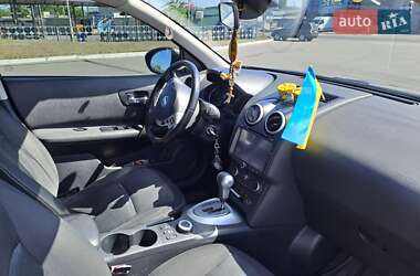 Позашляховик / Кросовер Nissan Qashqai+2 2011 в 