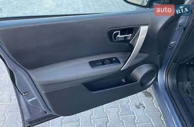 Внедорожник / Кроссовер Nissan Qashqai+2 2010 в 