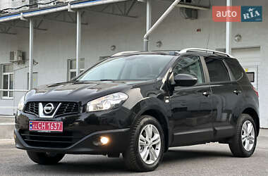 Позашляховик / Кросовер Nissan Qashqai+2 2011 в 