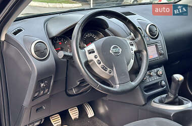 Позашляховик / Кросовер Nissan Qashqai+2 2011 в 