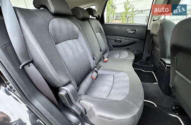 Позашляховик / Кросовер Nissan Qashqai+2 2011 в 