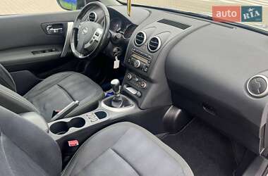 Позашляховик / Кросовер Nissan Qashqai+2 2011 в 