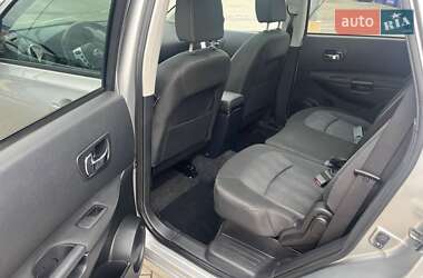 Позашляховик / Кросовер Nissan Qashqai+2 2011 в 