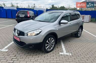Позашляховик / Кросовер Nissan Qashqai+2 2011 в 