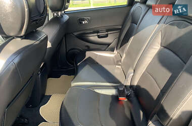 Позашляховик / Кросовер Nissan Qashqai+2 2010 в 