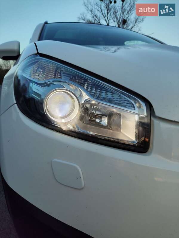 Внедорожник / Кроссовер Nissan Qashqai+2 2013 в Звягеле