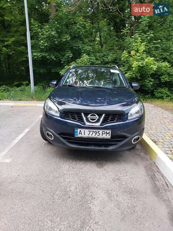 Внедорожник / Кроссовер Nissan Qashqai+2 2011 в Киеве