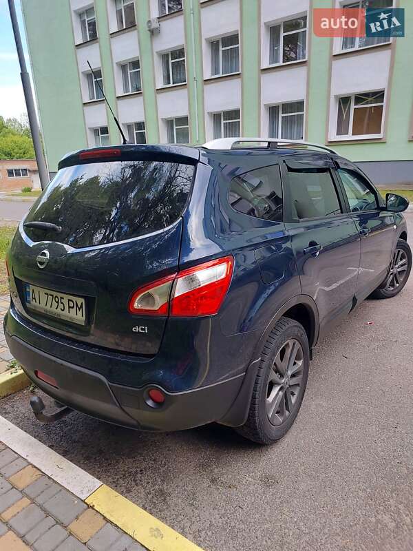 Внедорожник / Кроссовер Nissan Qashqai+2 2011 в Киеве