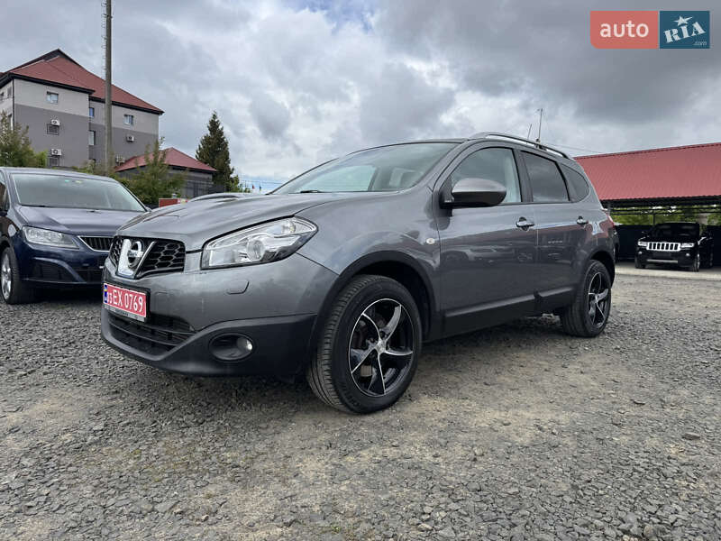 Nissan Qashqai+2 2011