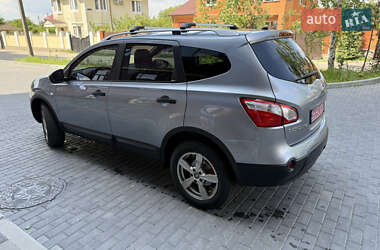 Позашляховик / Кросовер Nissan Qashqai+2 2011 в 