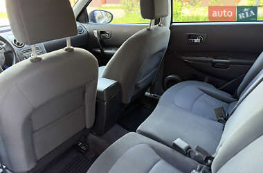 Позашляховик / Кросовер Nissan Qashqai+2 2011 в 