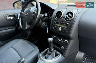 Позашляховик / Кросовер Nissan Qashqai+2 2011 в 