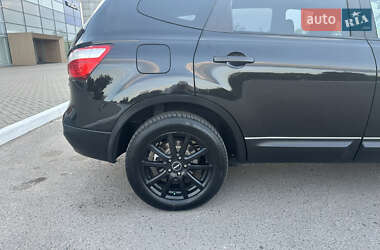 Позашляховик / Кросовер Nissan Qashqai+2 2011 в 