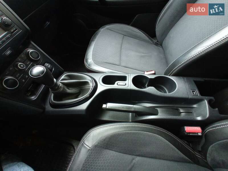 Позашляховик / Кросовер Nissan Qashqai+2 2013 в Івано-Франківську