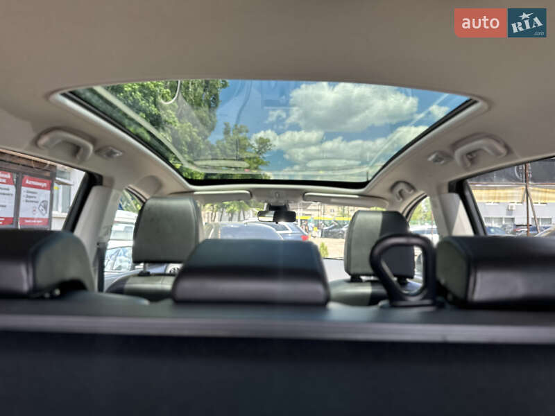 Позашляховик / Кросовер Nissan Qashqai+2 2010 в Києві