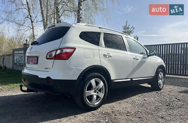 Внедорожник / Кроссовер Nissan Qashqai+2 2010 в 